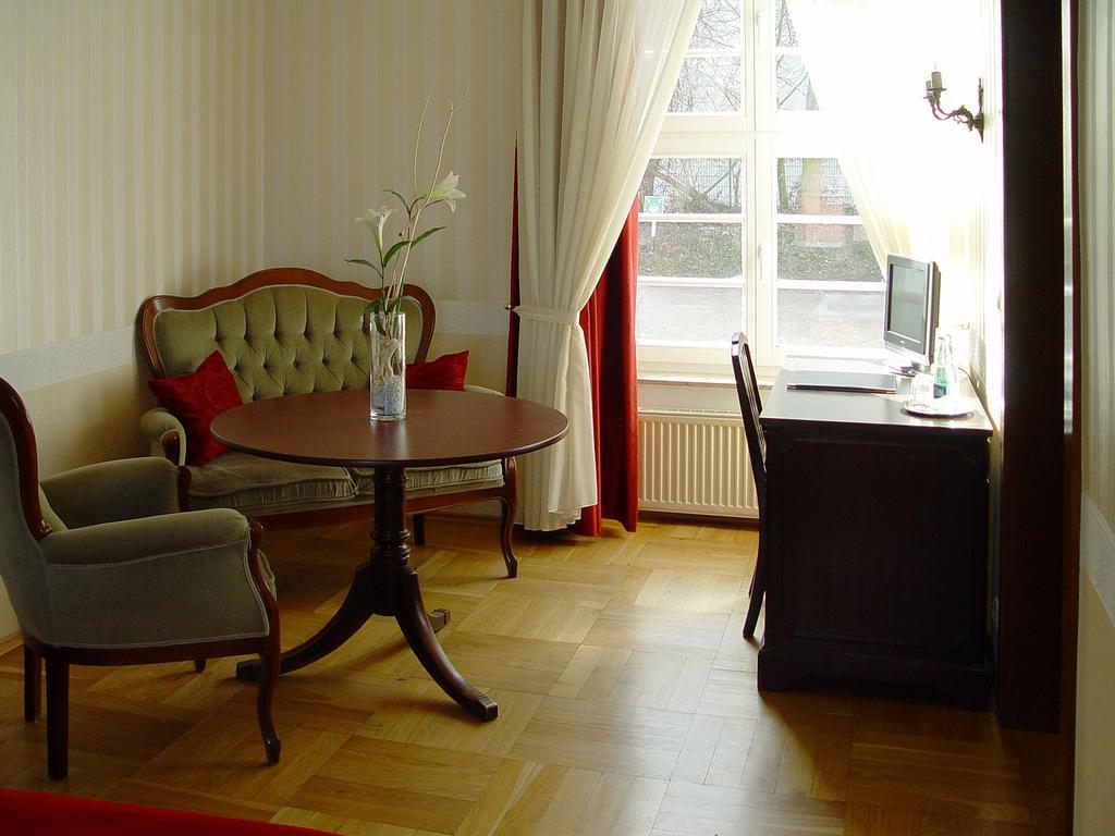 Hotel Altes Hafenhaus Rostock Værelse billede